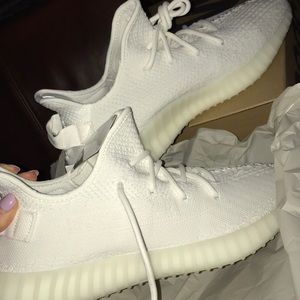 Authentic Men’s Yeezy Boost 350 V2 Cream Whites